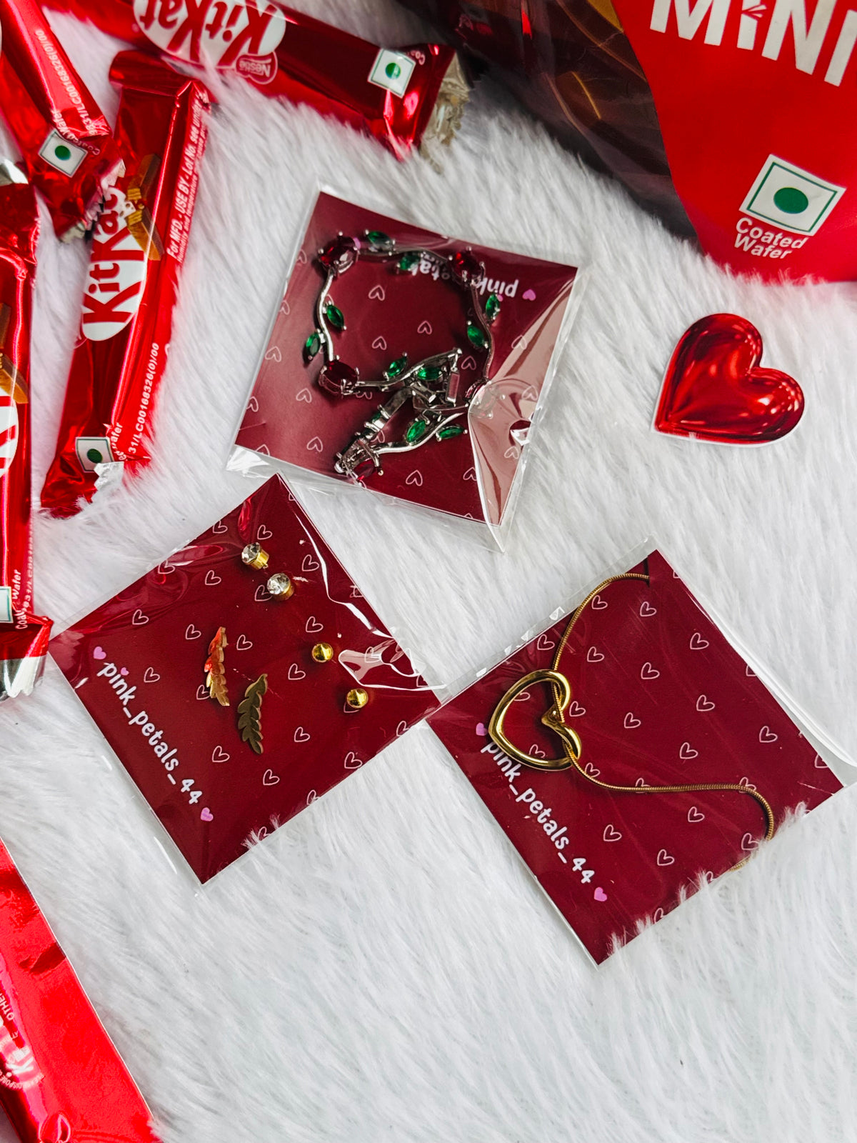 Kitkat jewelry pouch
