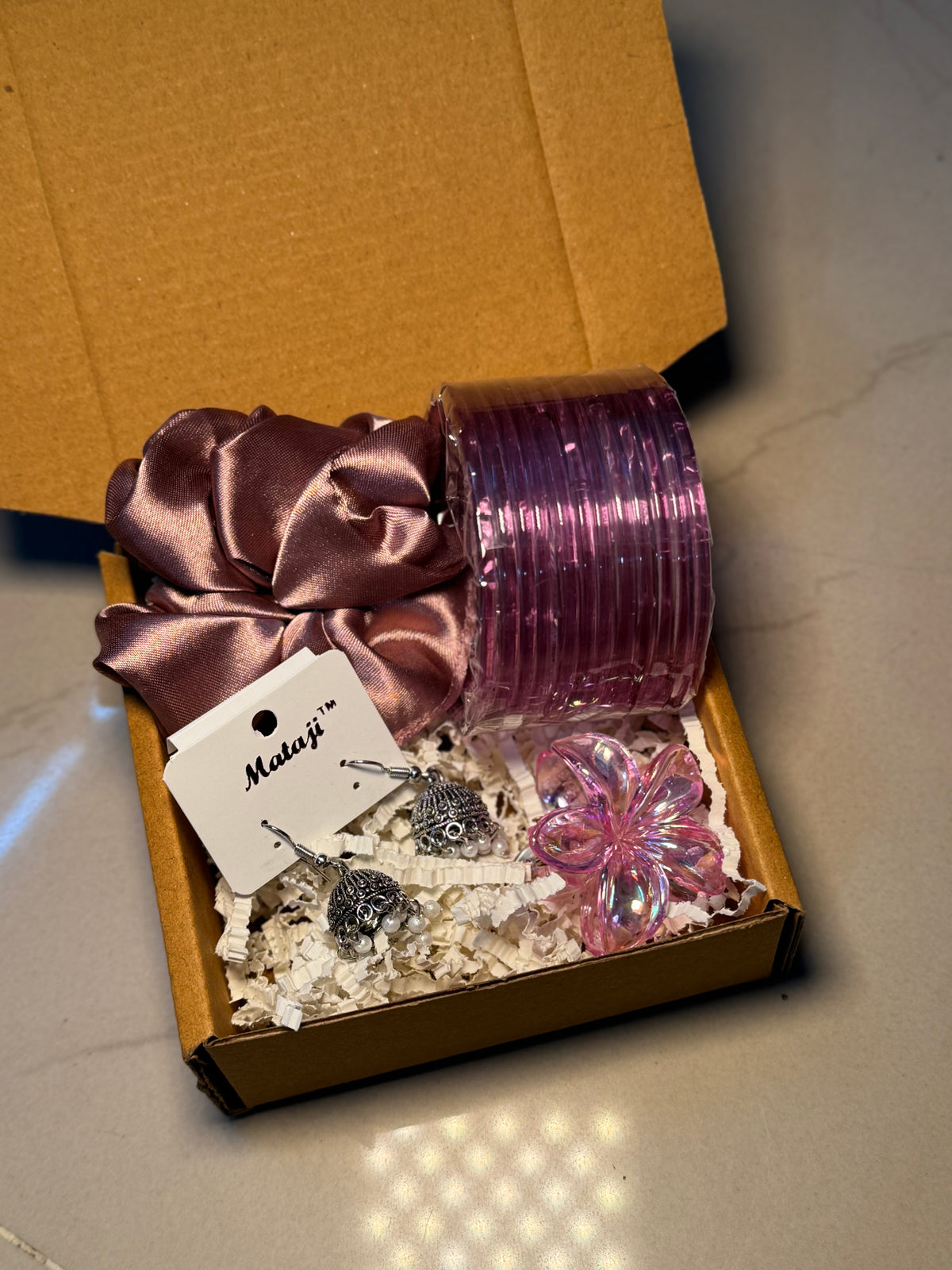 Dainty gift box