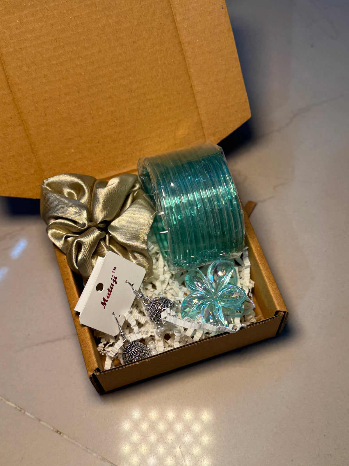 Dainty gift box