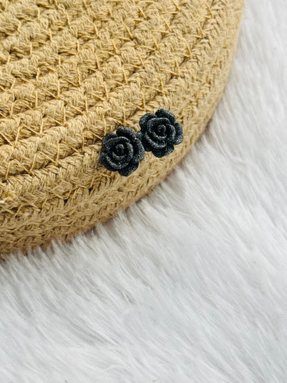 Mini rose stud