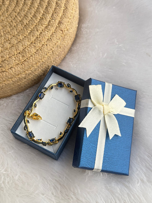 Tulip bracelet