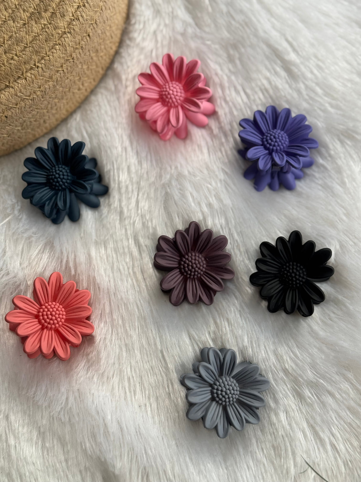 Matte mums claw