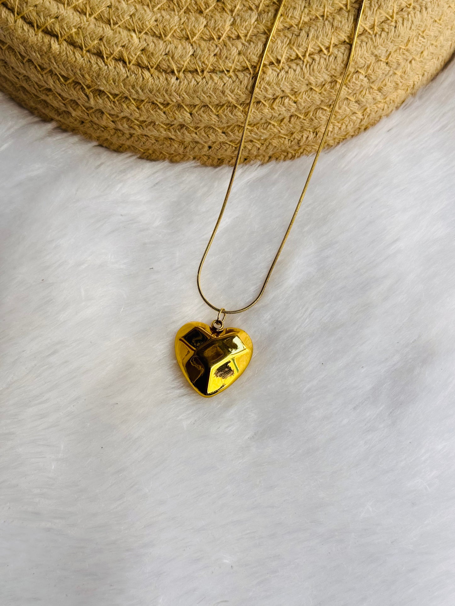 Bold Heart pendent