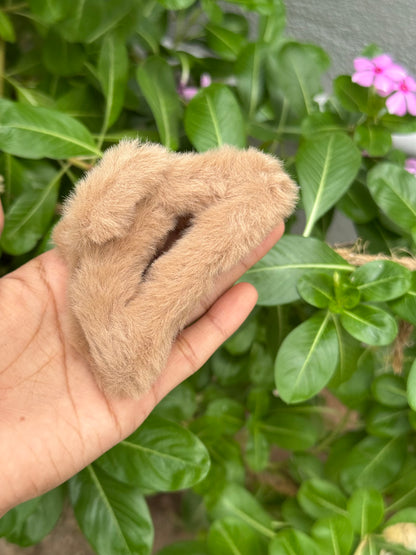 Oval Fur Claw