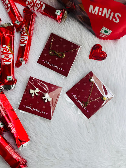 Kitkat jewelry pouch