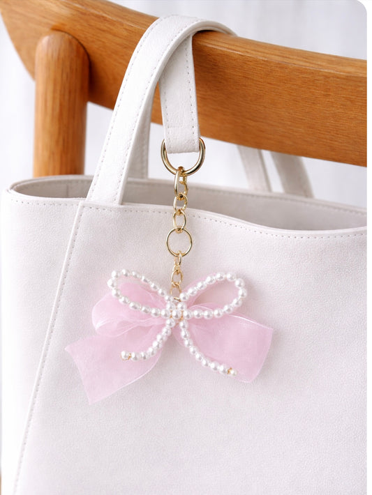 Bow charm