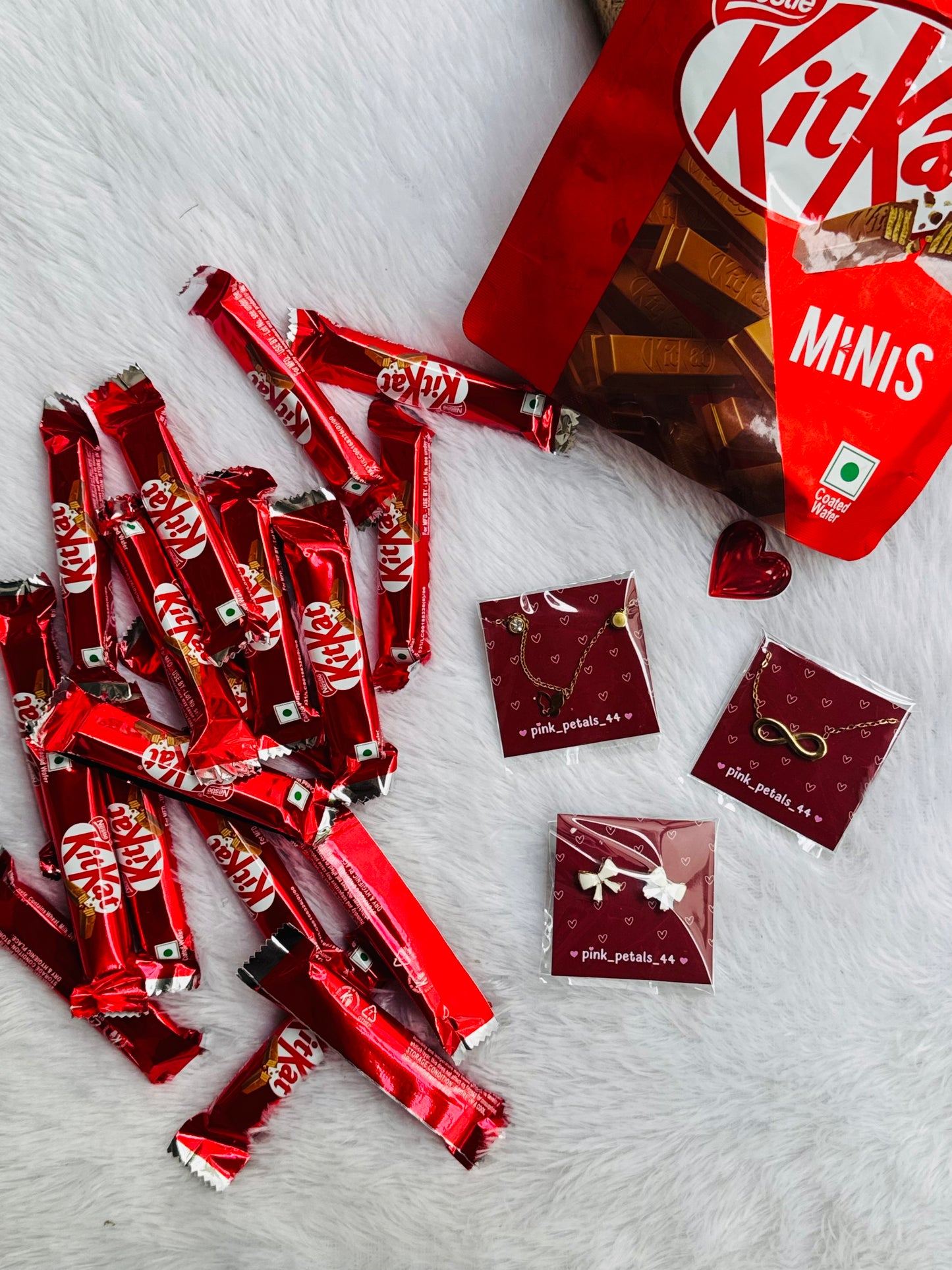 Kitkat jewelry pouch