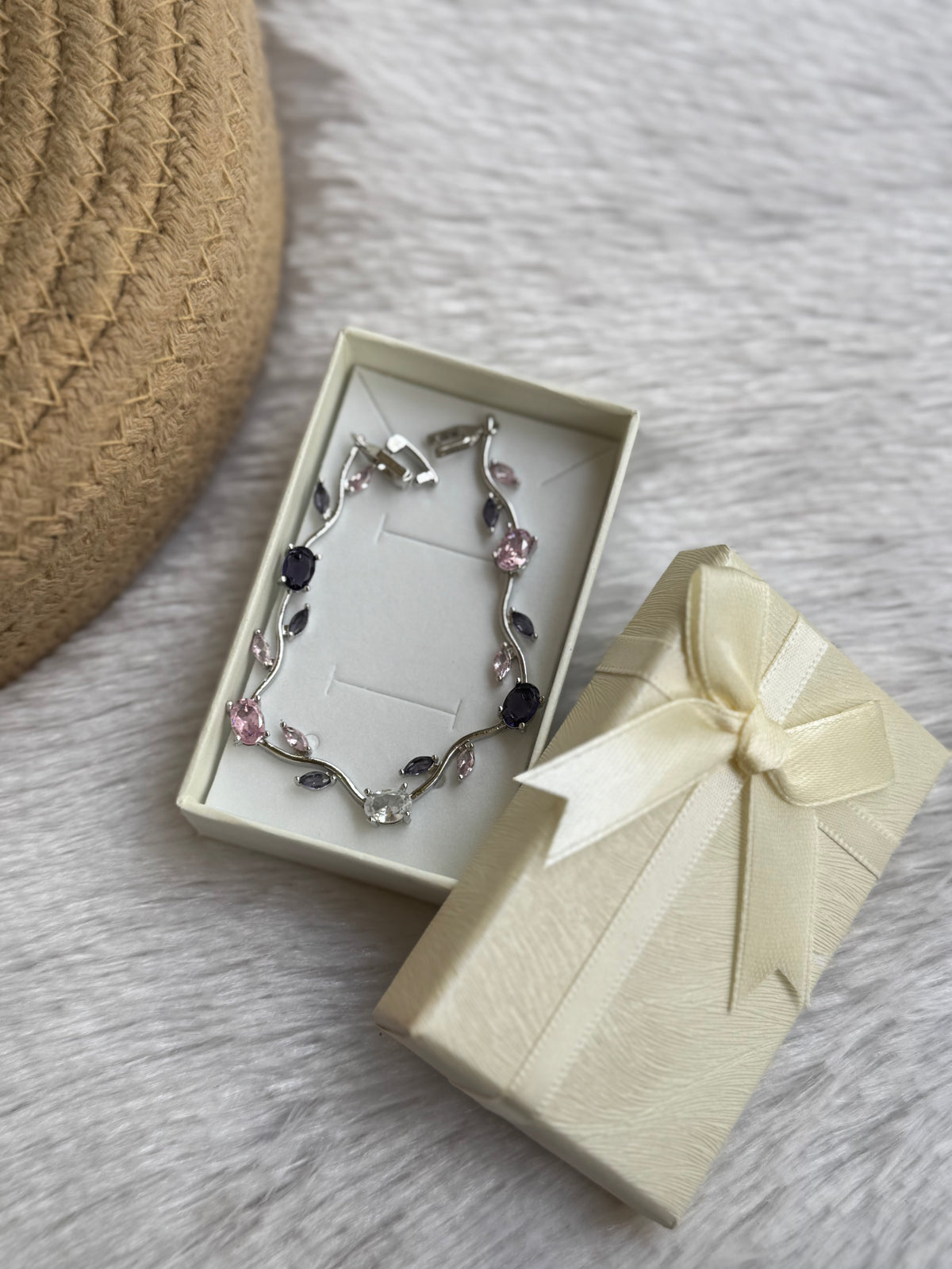 Tulip bracelet