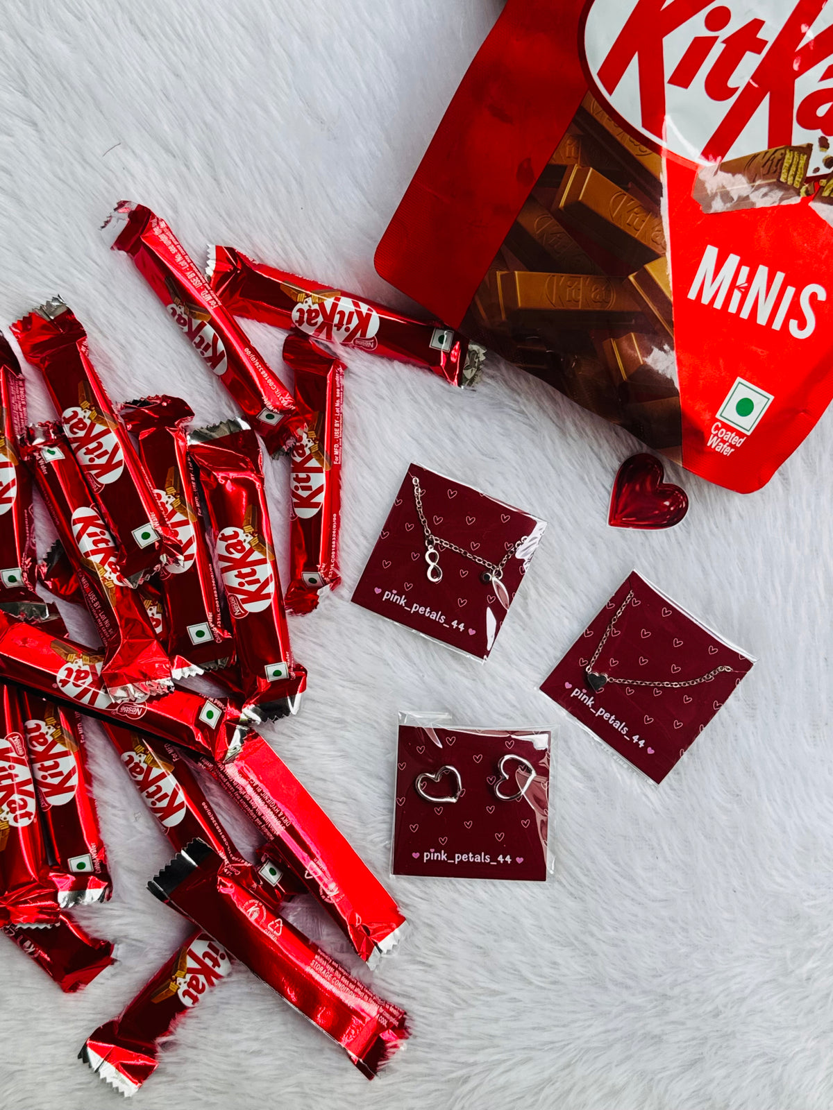 Kitkat jewelry pouch