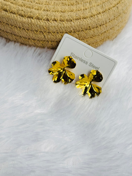 Statement stud