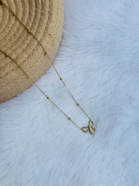 Bow necklace