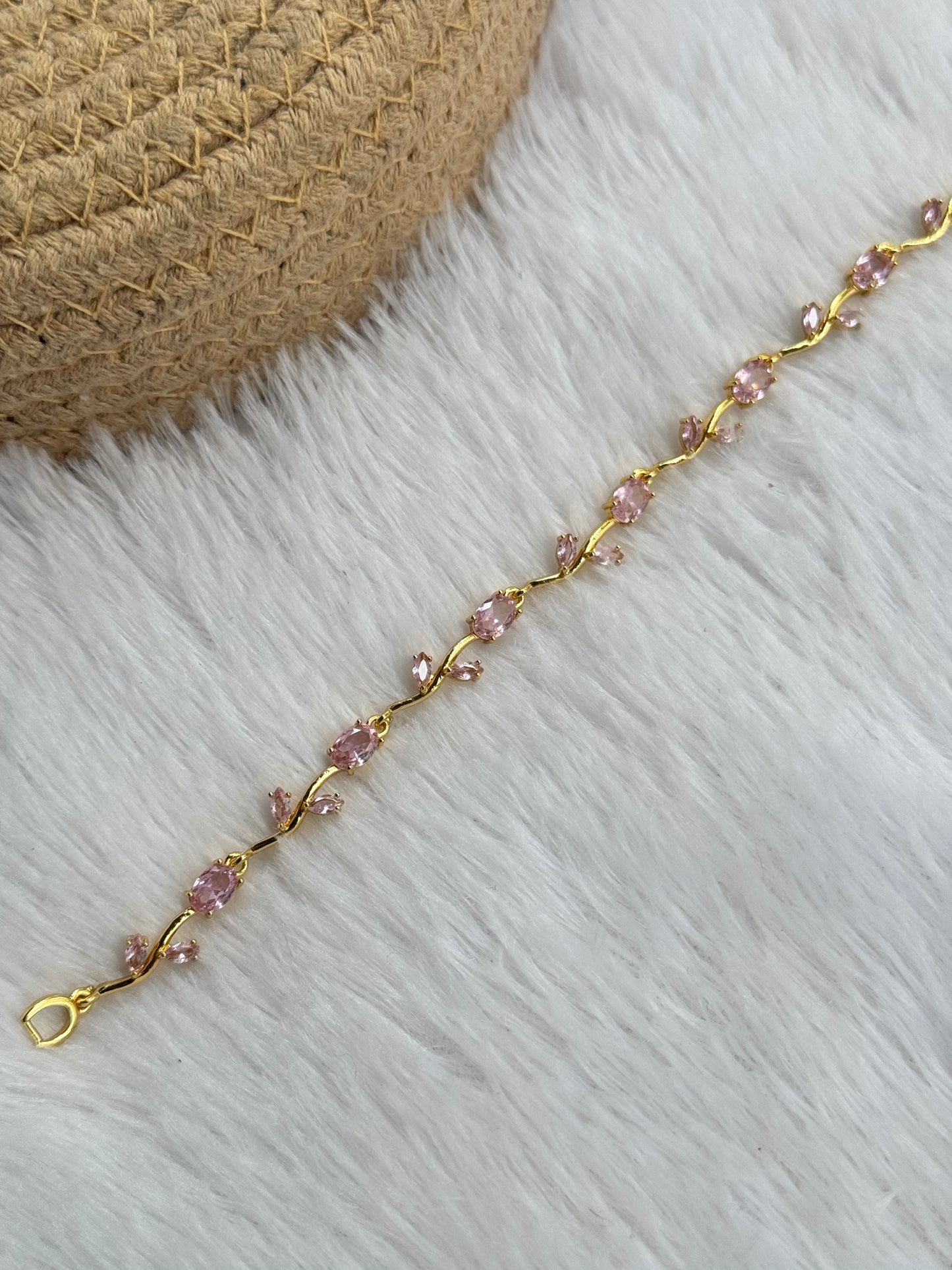 Tulip bracelet