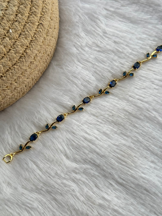 Tulip bracelet