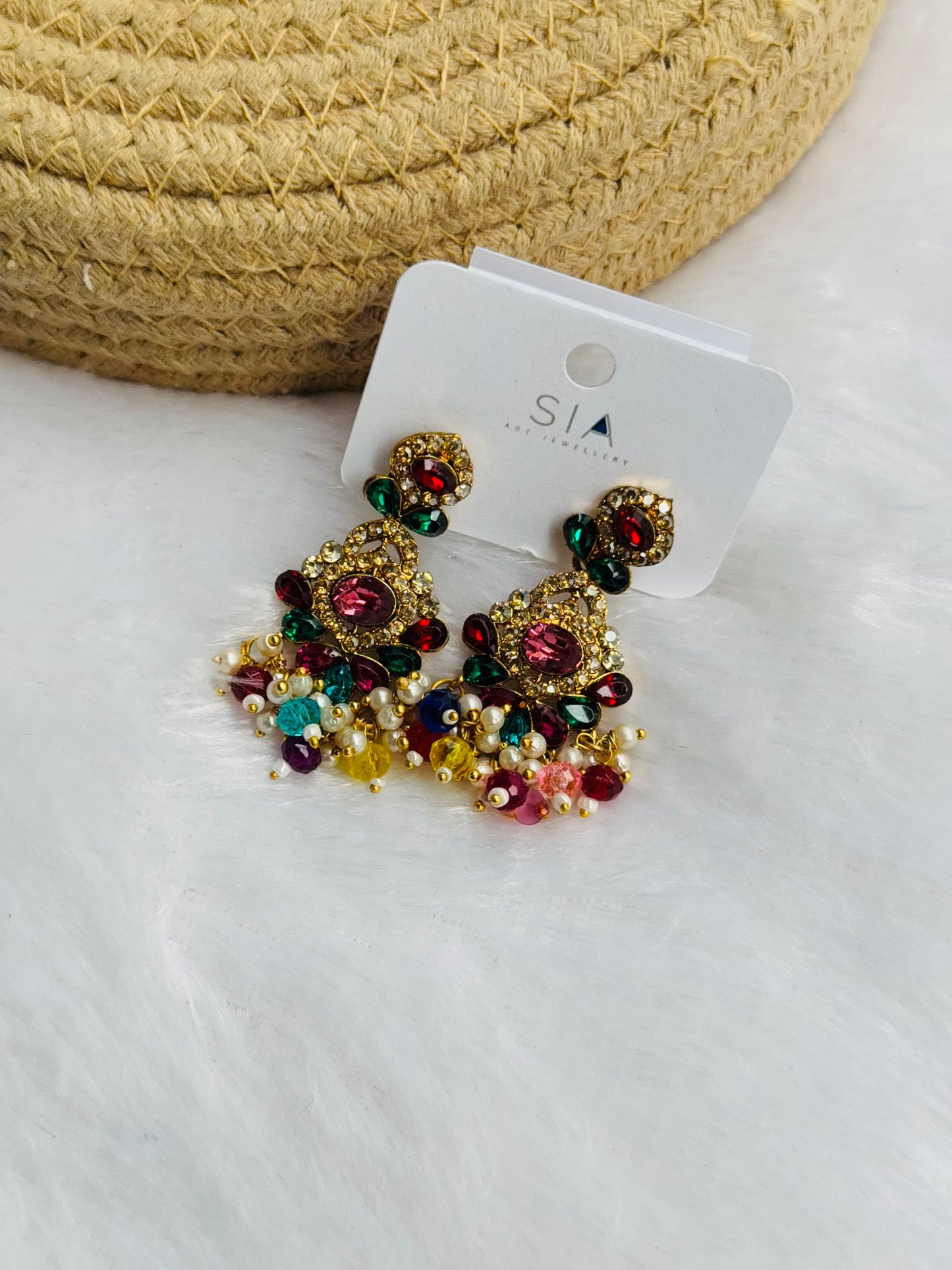 Pearl charm earring