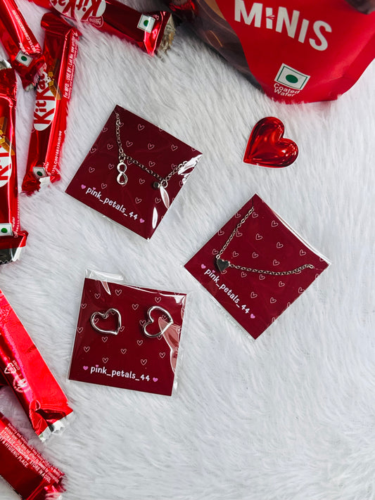 Kitkat jewelry pouch