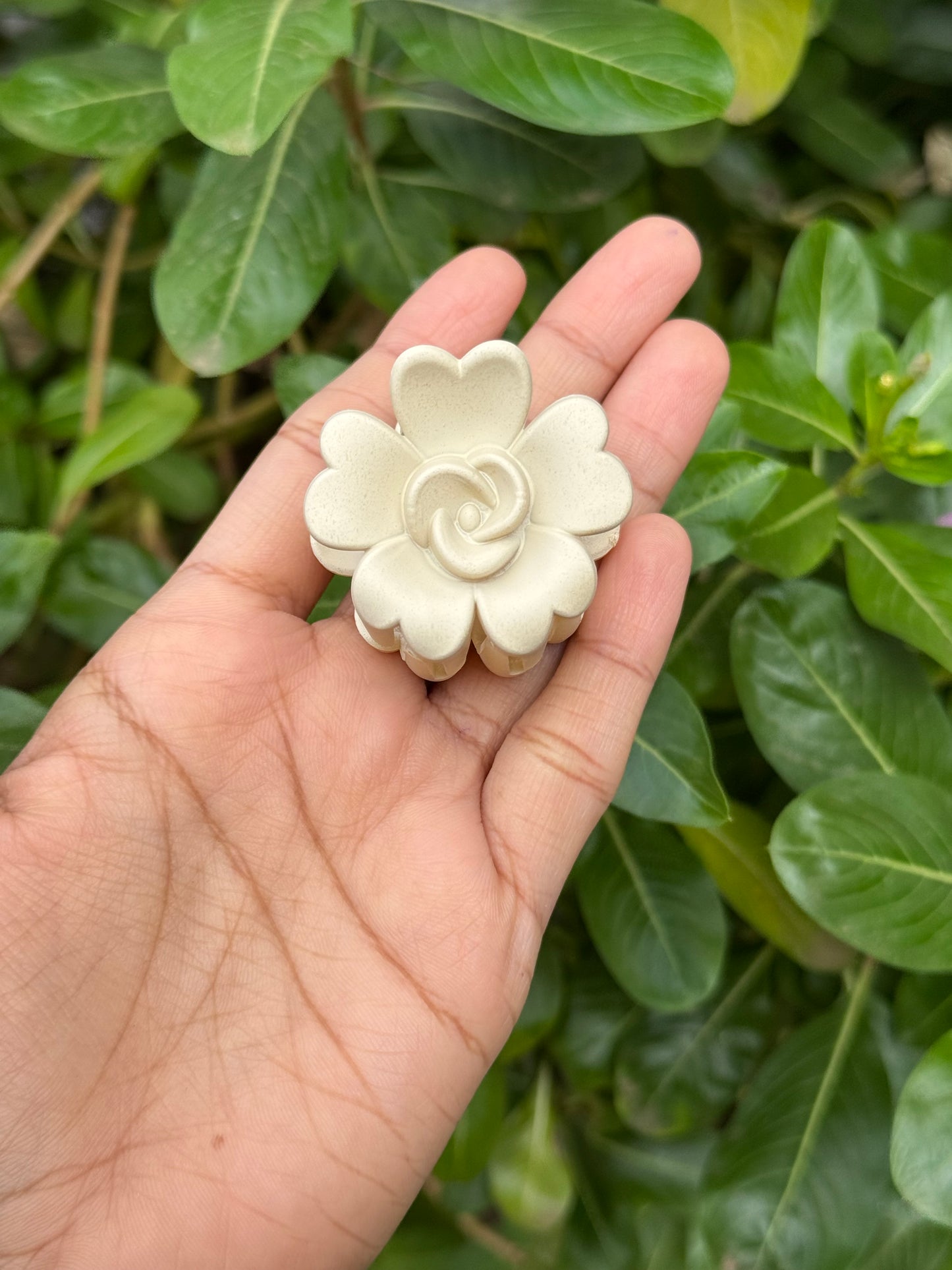 Rose claw