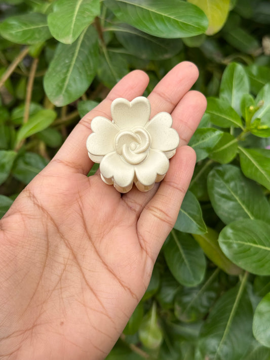 Rose claw