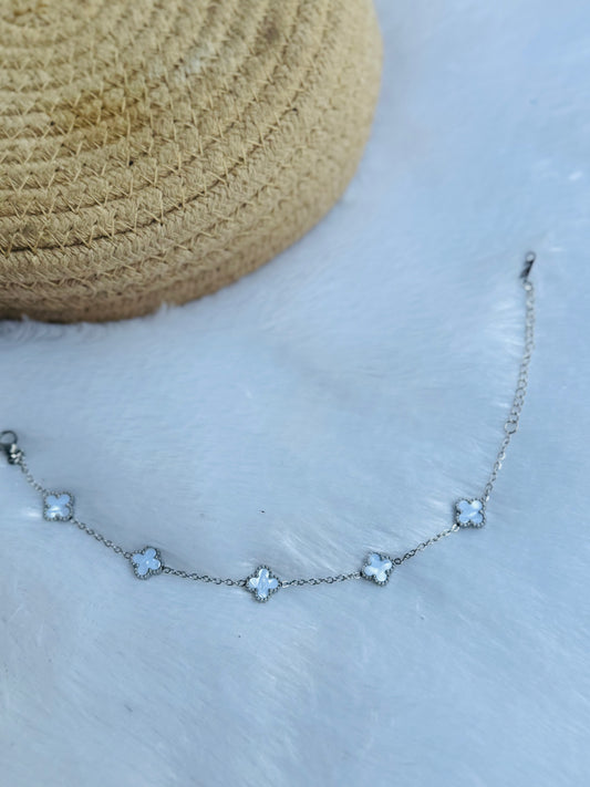 Clover bracelet