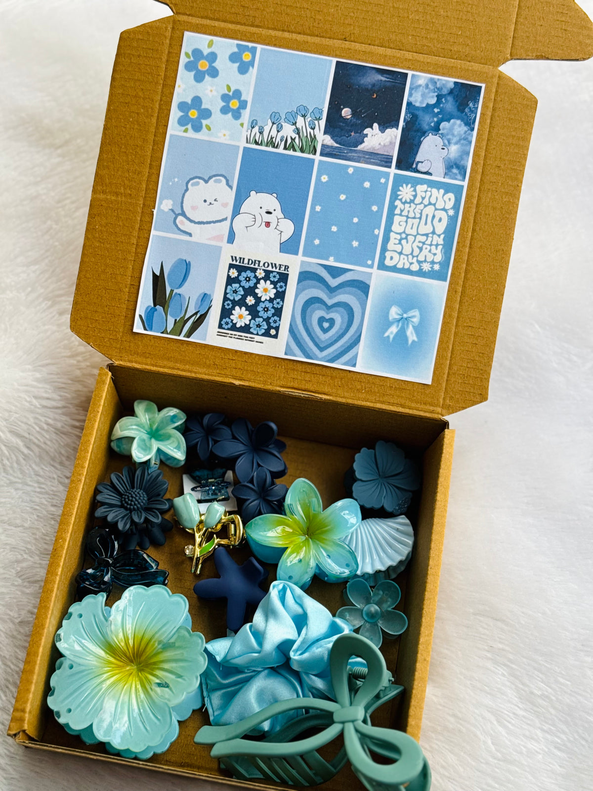 Blue hamper